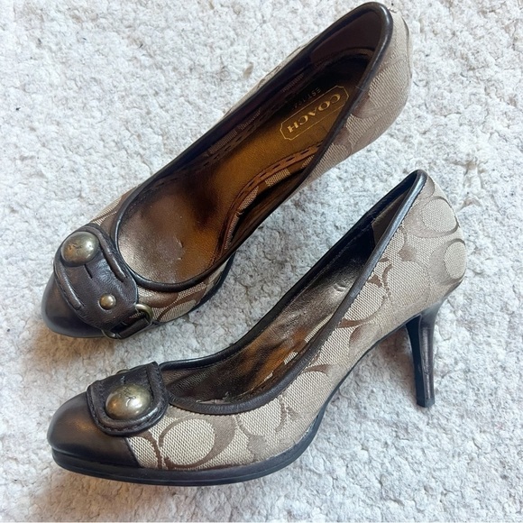 Coach: Classic Coach Iconic Brown Tan Canvas Brown Leather Mix "Darlina" Heels - Picture 1 of 13
